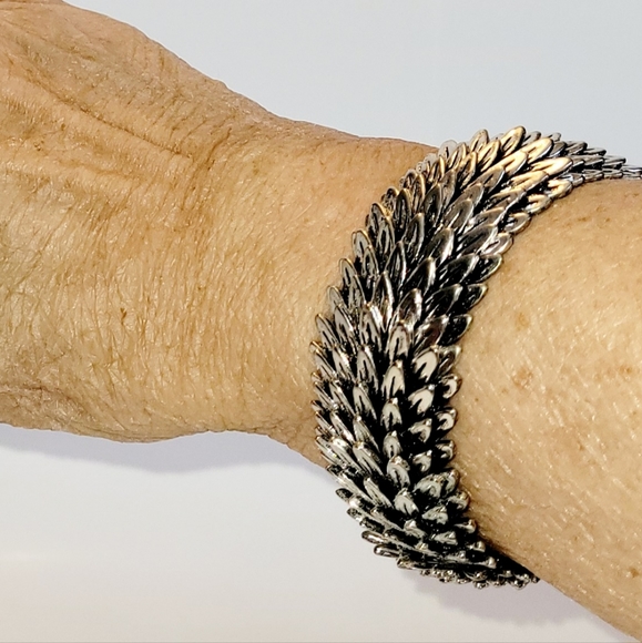 Stretch Bracelet, Fantastical Silver-tone Wings Layered, New - Picture 5 of 5